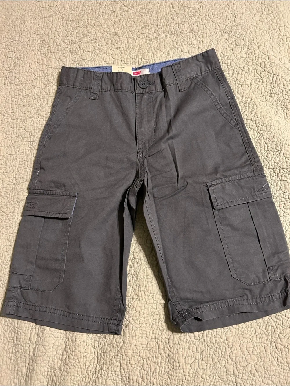 Levi’s  Boys Cargo Shorts in Charcoal Gray